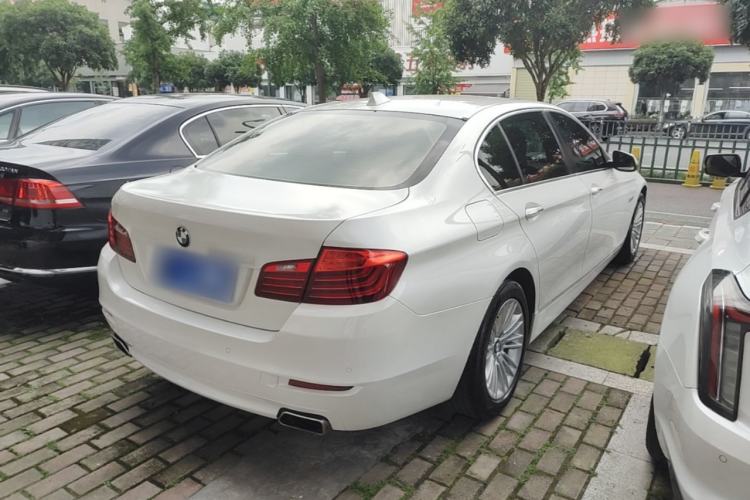 Used BMW 5 Series 2014 525Li Leading Model Rear Right 45 Deg