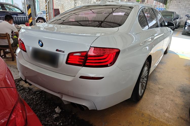 Used BMW 5 Series 2014 525Li Leading Model Rear Right 45 Deg