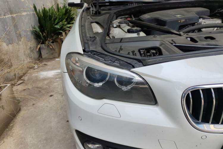 Used BMW 5 Series 2014 520Li Elegant Model Right Front Headlight