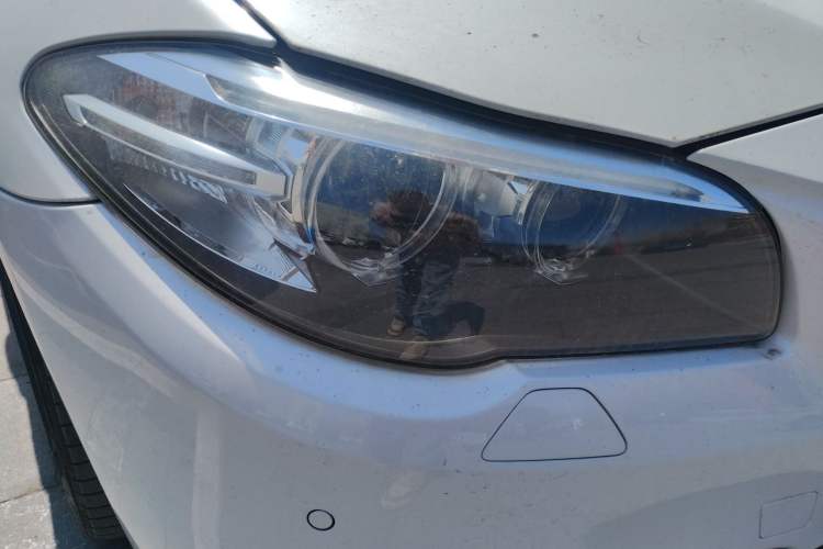 Used BMW 5 Series 2014 525Li Luxury Design Package Right Front Headlight