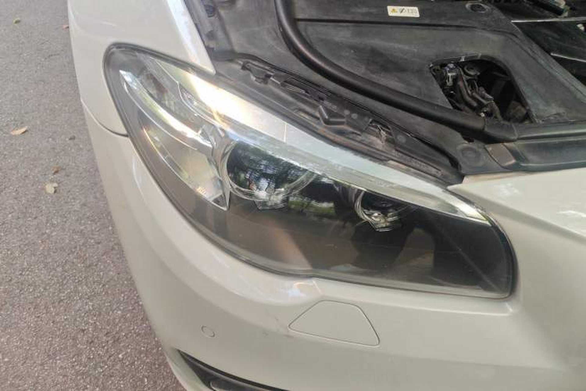 Used BMW 5 Series 2014 525Li Luxury Design Package Right Front Headlight