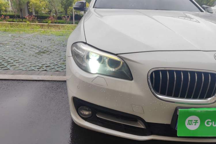 Used BMW 5 Series 2014 520Li Elegant Model Right Front Headlight