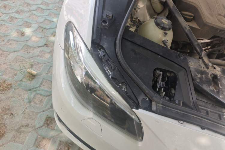 Used BMW 5 Series 2014 520Li Elegant Model Right Front Headlight