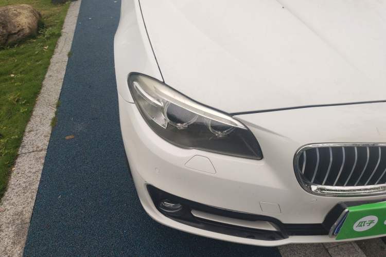 Used BMW 5 Series 2014 525Li Leading Model Right Front Headlight