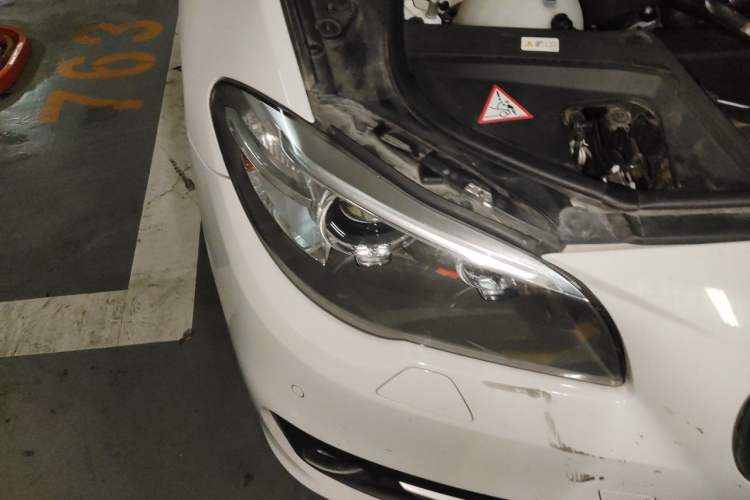 Used BMW 5 Series 2014 520i Elegant Edition Right Front Headlight