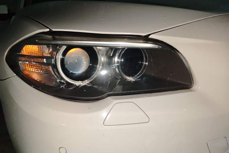 Used BMW 5 Series 2014 525Li Leading Model Right Front Headlight