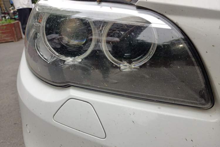 Used BMW 5 Series 2014 525Li Luxury Design Package Right Front Headlight