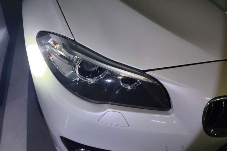 Used BMW 5 Series 2014 525Li Leading Model Right Front Headlight