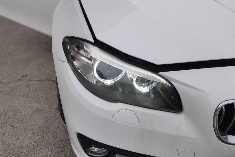 Used BMW 5 Series 2014 525Li Leading Model Right Front Headlight
