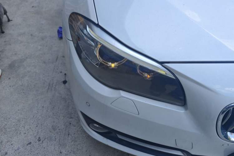 Used BMW 5 Series 2014 520Li Elegant Model Right Front Headlight