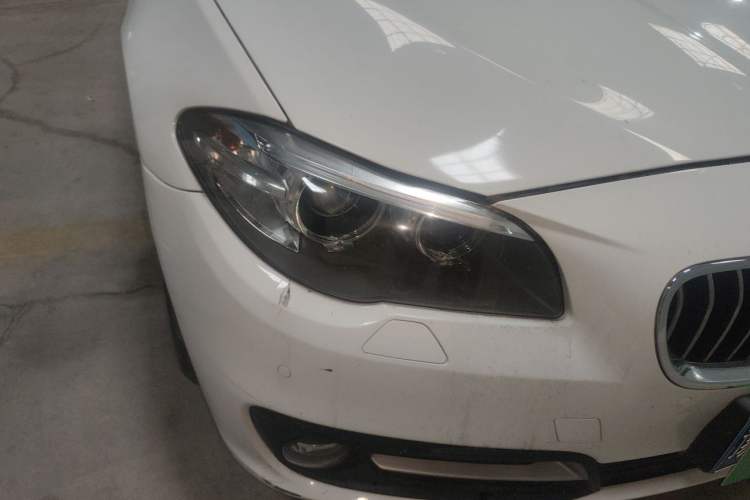 Used BMW 5 Series 2014 520i Elegant Edition Right Front Headlight