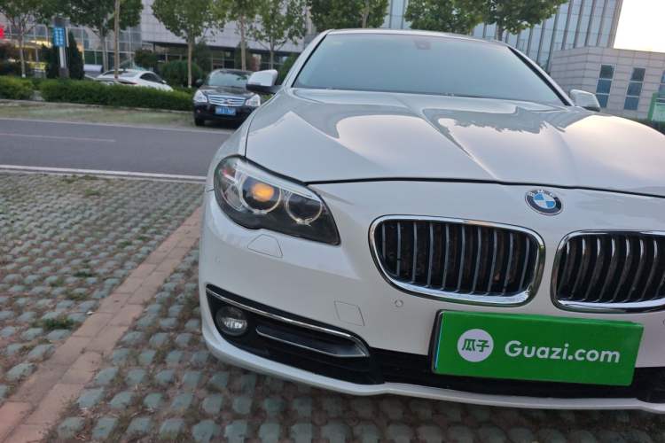 Used BMW 5 Series 2014 520Li Elegant Model Right Front Headlight