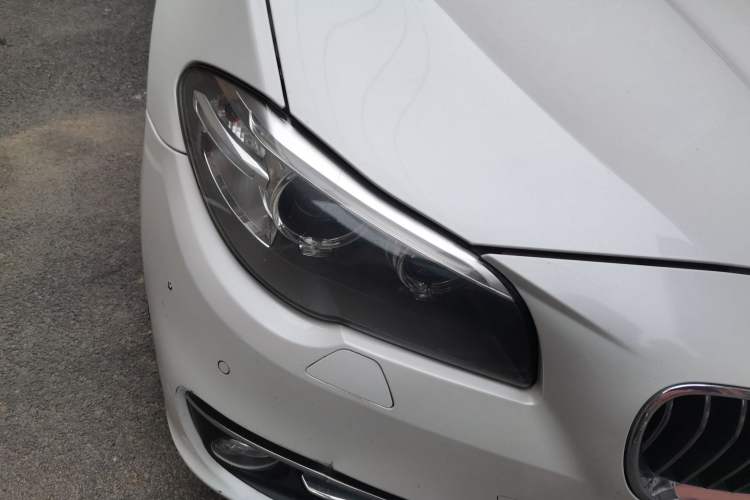 Used BMW 5 Series 2014 525Li Luxury Design Package Right Front Headlight