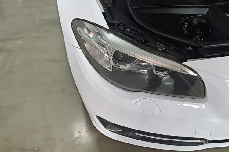 Used BMW 5 Series 2014 520Li Elegant Model Right Front Headlight