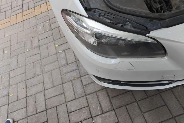 Used BMW 5 Series 2014 528Li Leading Model Right Front Headlight