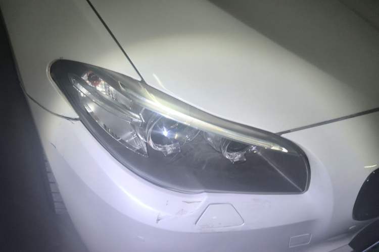 Used BMW 5 Series 2014 525Li Luxury Design Package Right Front Headlight