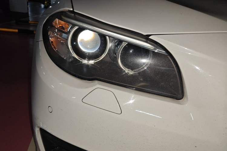 Used BMW 5 Series 2014 530Li Leading Model