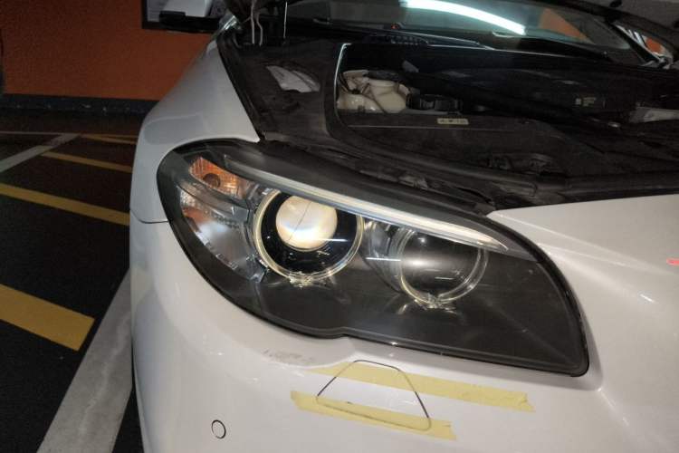 Used BMW 5 Series 2014 525Li Luxury Design Package Right Front Headlight