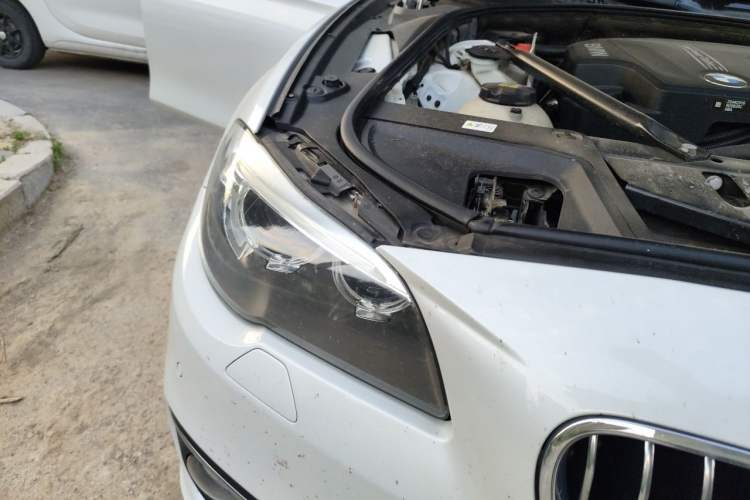Used BMW 5 Series 2014 525Li Luxury Design Package Right Front Headlight