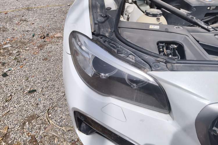 Used BMW 5 Series 2014 525Li Leading Model Right Front Headlight