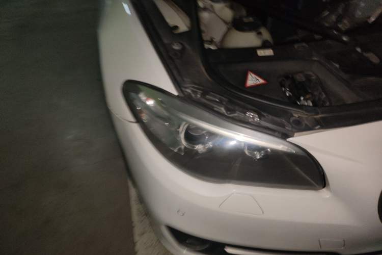 Used BMW 5 Series 2014 525Li Leading Model Right Front Headlight