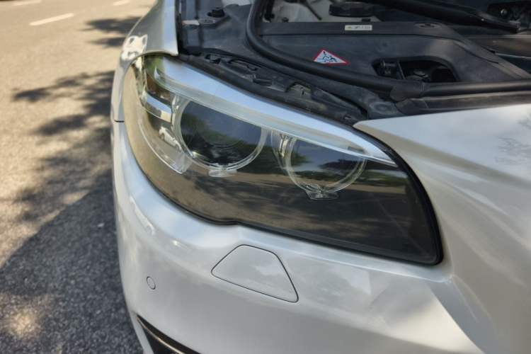 Used BMW 5 Series 2014 525Li Luxury Design Package Right Front Headlight
