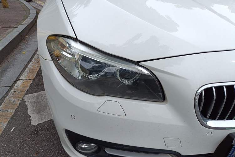 Used BMW 5 Series 2014 520Li Elegant Model Right Front Headlight