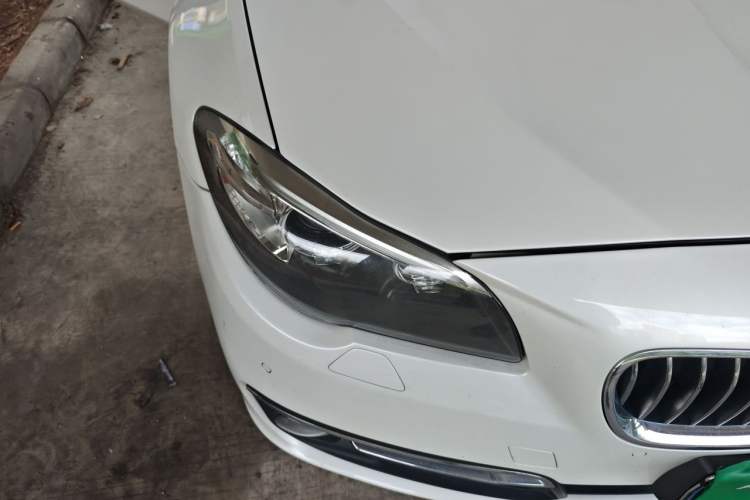 Used BMW 5 Series 2014 525Li Luxury Design Package Right Front Headlight
