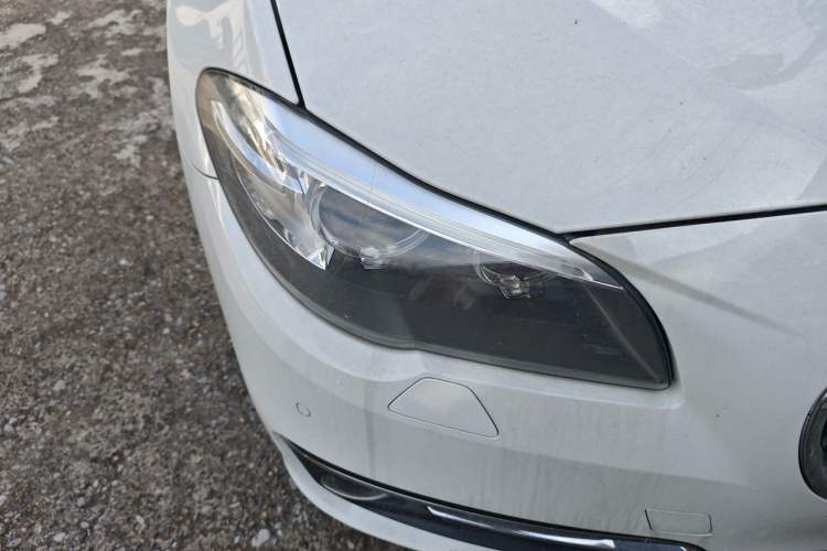 Used BMW 5 Series 2014 525Li Luxury Design Package Right Front Headlight