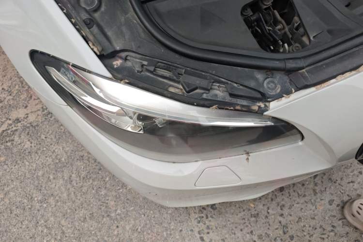 Used BMW 5 Series 2014 525Li Leading Model Right Front Headlight