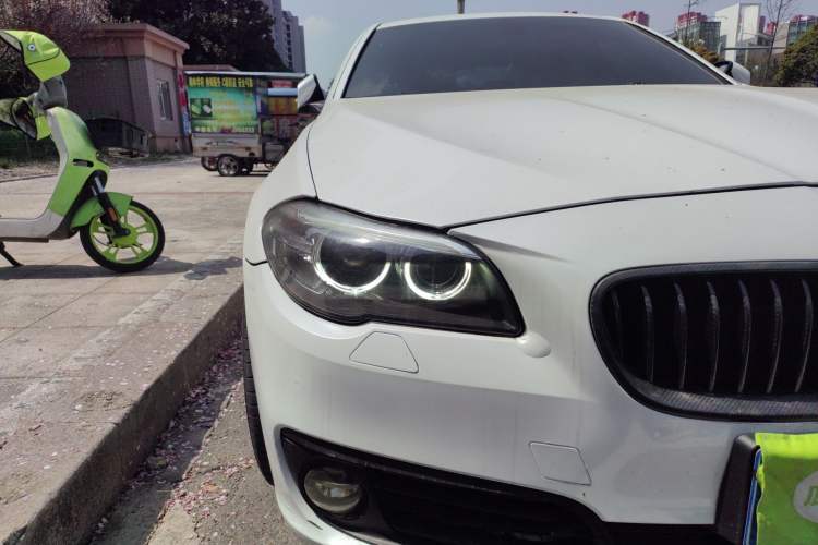 Used BMW 5 Series 2014 520Li Elegant Model Right Front Headlight