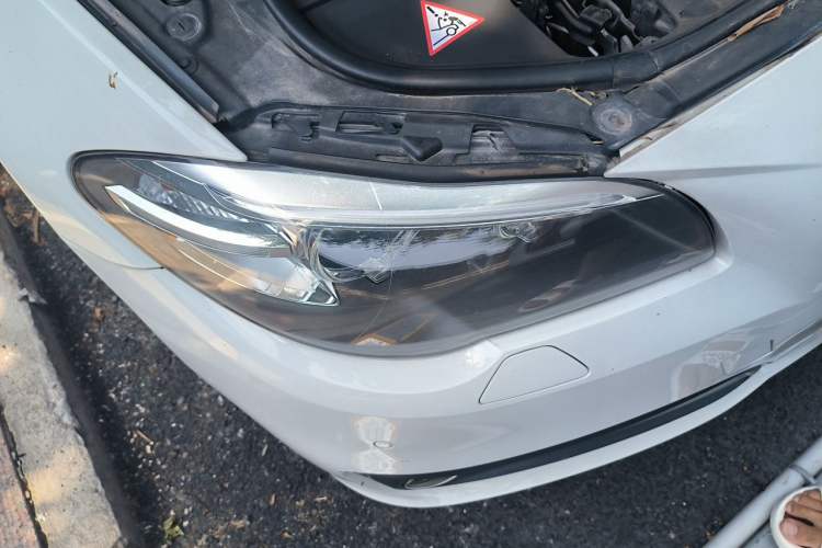 Used BMW 5 Series 2014 520i Elegant Edition Right Front Headlight