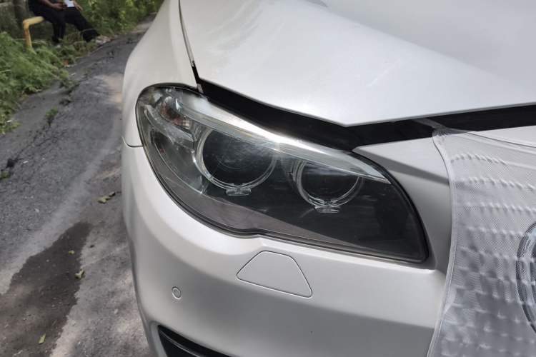 Used BMW 5 Series 2014 525Li Luxury Design Package Right Front Headlight