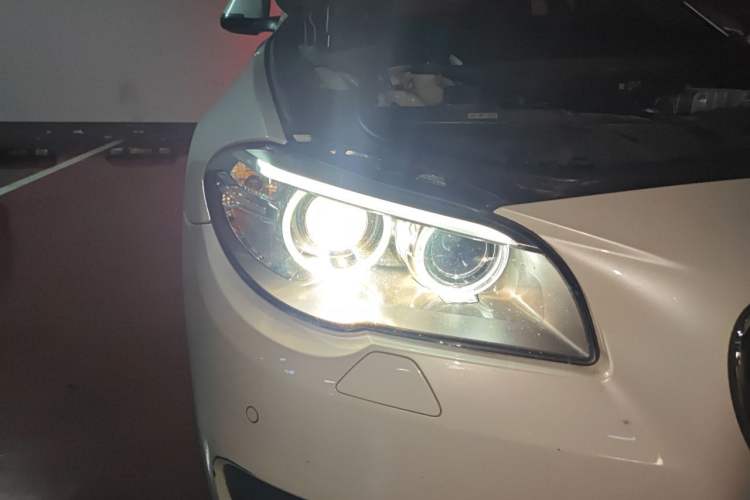 Used BMW 5 Series 2014 528Li Leading Model Right Front Headlight