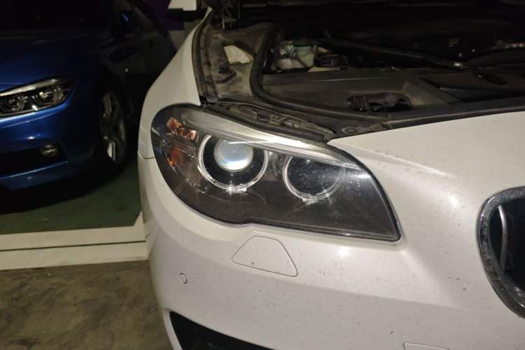 Used BMW 5 Series 2014 525Li Leading Model Right Front Headlight