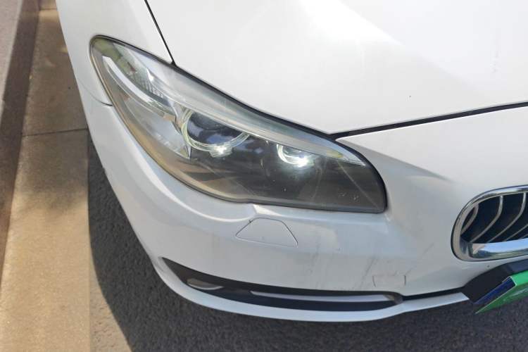 Used BMW 5 Series 2014 520Li Elegant Model Right Front Headlight