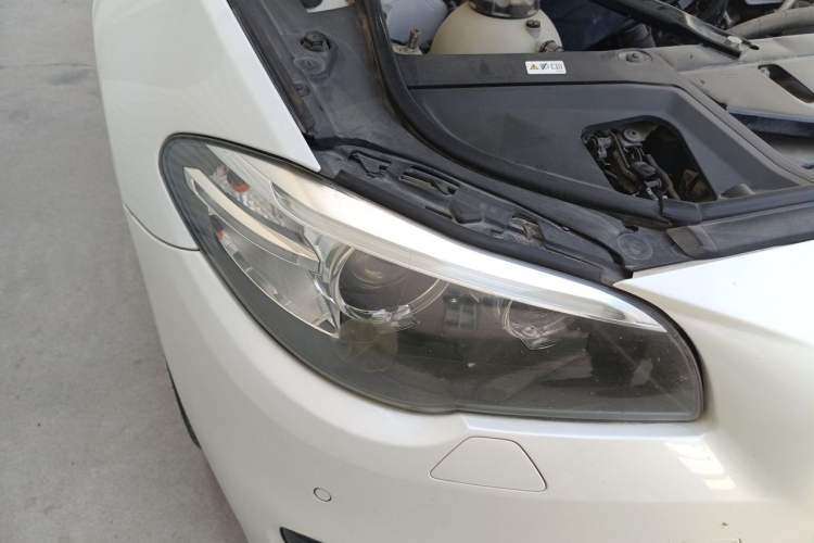 Used BMW 5 Series 2014 520Li Elegant Model Right Front Headlight