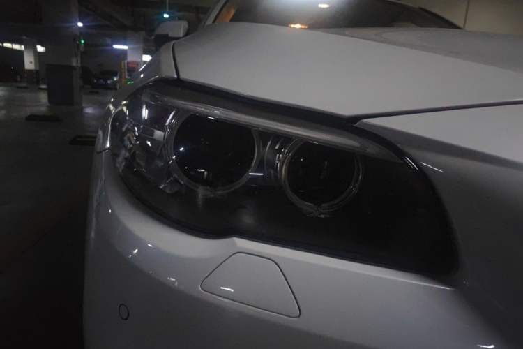 Used BMW 5 Series 2014 520Li Elegant Model Right Front Headlight