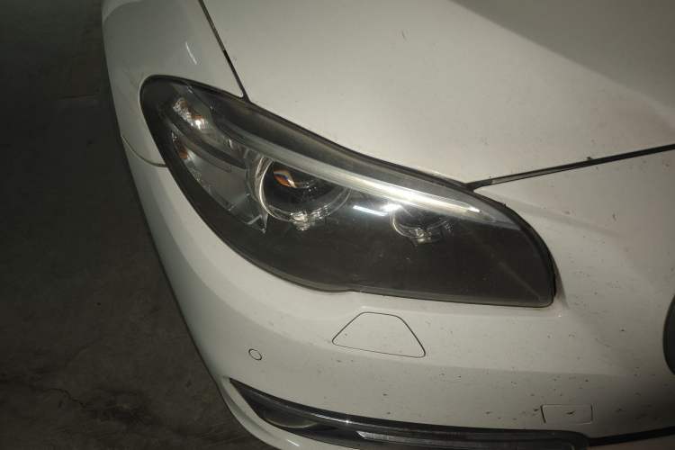 Used BMW 5 Series 2014 520Li Elegant Model Right Front Headlight