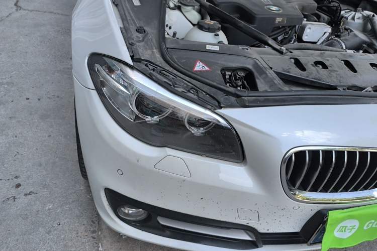 Used BMW 5 Series 2014 525Li Leading Model Right Front Headlight