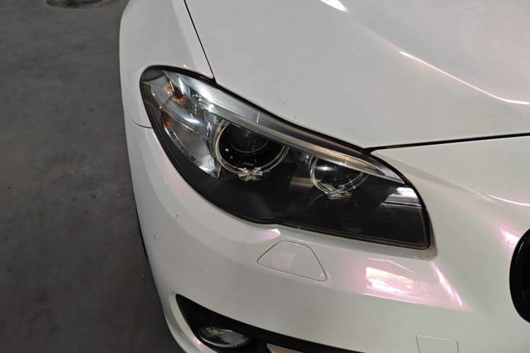 Used BMW 5 Series 2014 535Li Leading Model Right Front Headlight