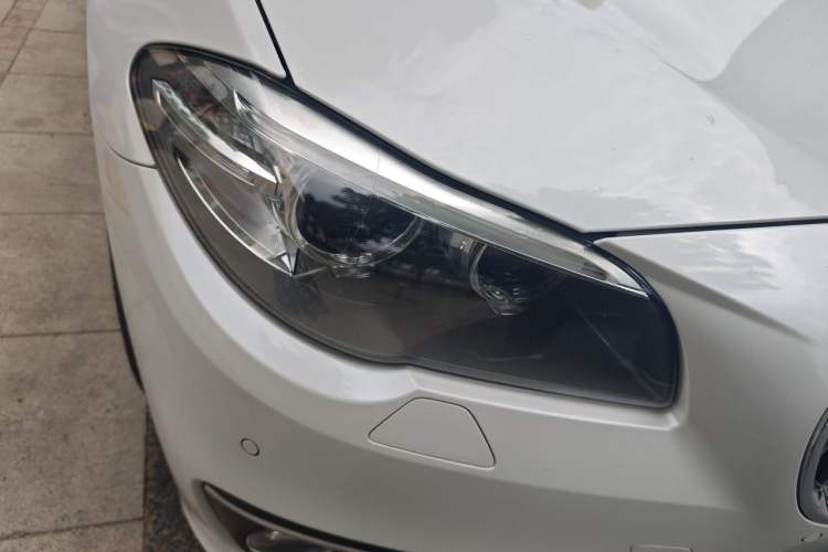 Used BMW 5 Series 2014 525Li Luxury Design Package Right Front Headlight