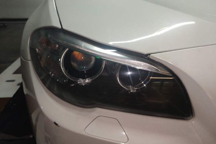 Used BMW 5 Series 2014 528Li Leading Model Right Front Headlight