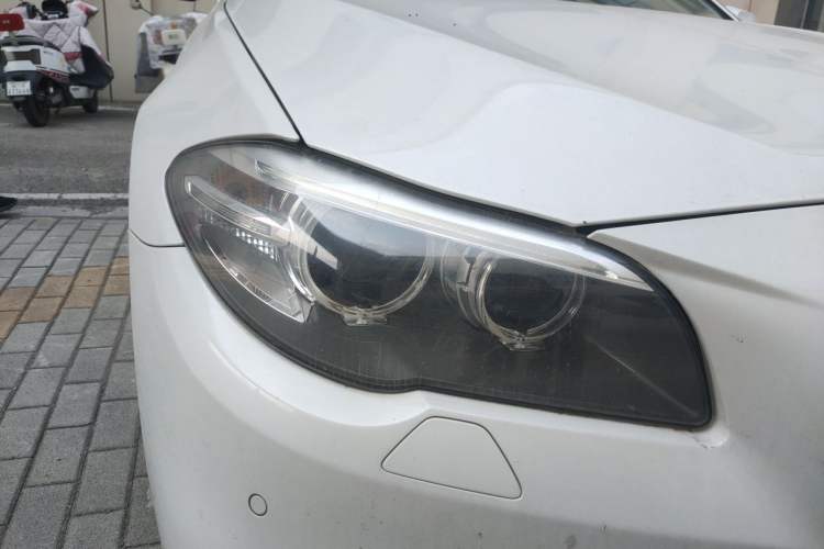 Used BMW 5 Series 2014 528Li Leading Model Right Front Headlight