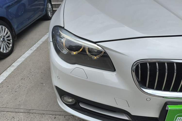 Used BMW 5 Series 2014 525Li Leading Model Right Front Headlight