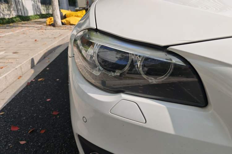 Used BMW 5 Series 2014 525Li Leading Model Right Front Headlight