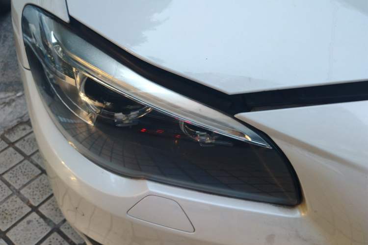 Used BMW 5 Series 2014 525Li Leading Model Right Front Headlight