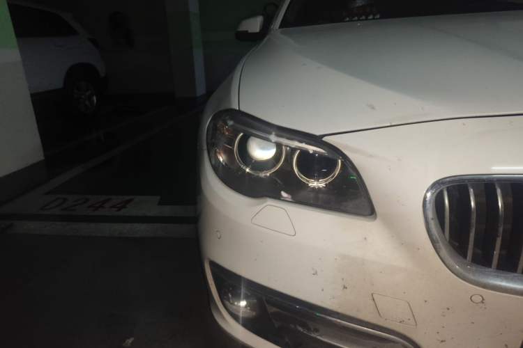 Used BMW 5 Series 2014 530Li Leading Model Right Front Headlight