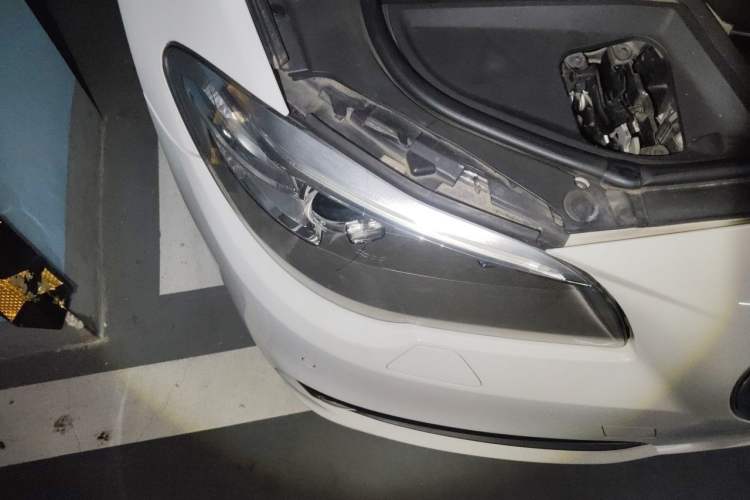 Used BMW 5 Series 2014 520Li Elegant Model Right Front Headlight