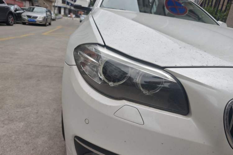 Used BMW 5 Series 2014 525Li Luxury Design Package Right Front Headlight